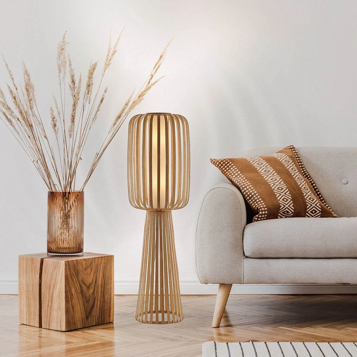 Lampadaire BAND En Bambou Naturel Et Tissu Blanc 4 Lampadaire BAND En Bambou Naturel Et Tissu Blanc – Image 4