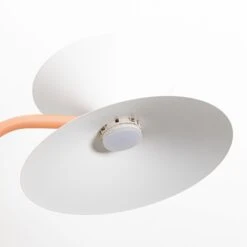 Lampadaire YO-YO En Métal Blanc Et Terracotta -BRILLIANT Soldes Boutique lampadaire yo yo en metal blanc et terracotta lumicom 1902657 4