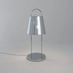 Lampe Tactile SHAPE Argentée En Métal Et PVC -BRILLIANT Soldes Boutique lampe tactile shape argentee en metal et pvc keria hk170048 1